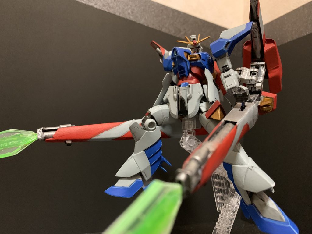 ビームサーベル展開。