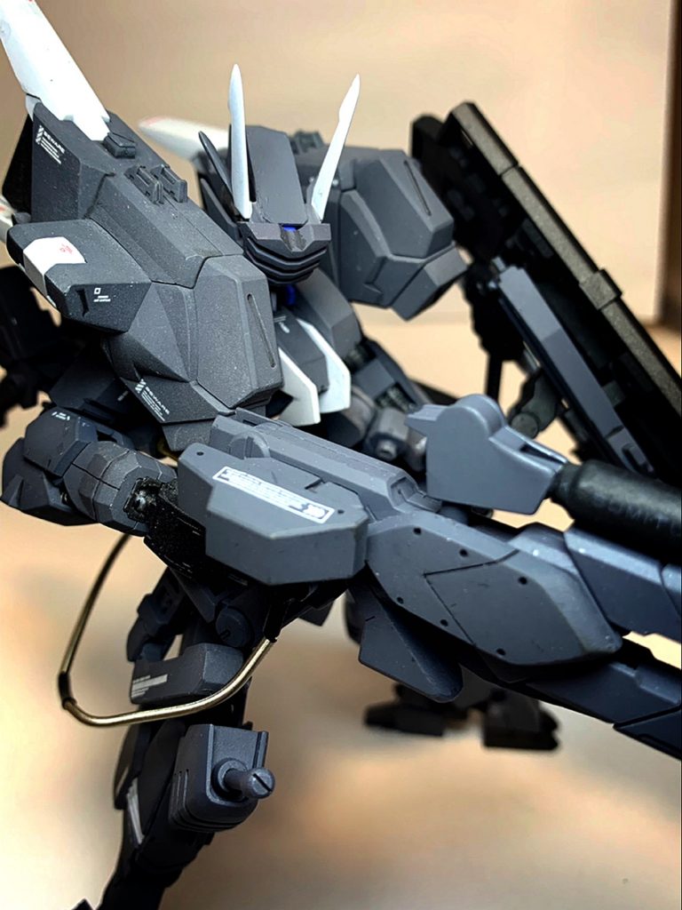 低反動レールガン テンペストにはエネルギーホースを追加しました。