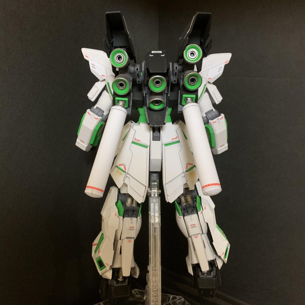 バーニア内部もモンスターグリーンで塗り分けました。