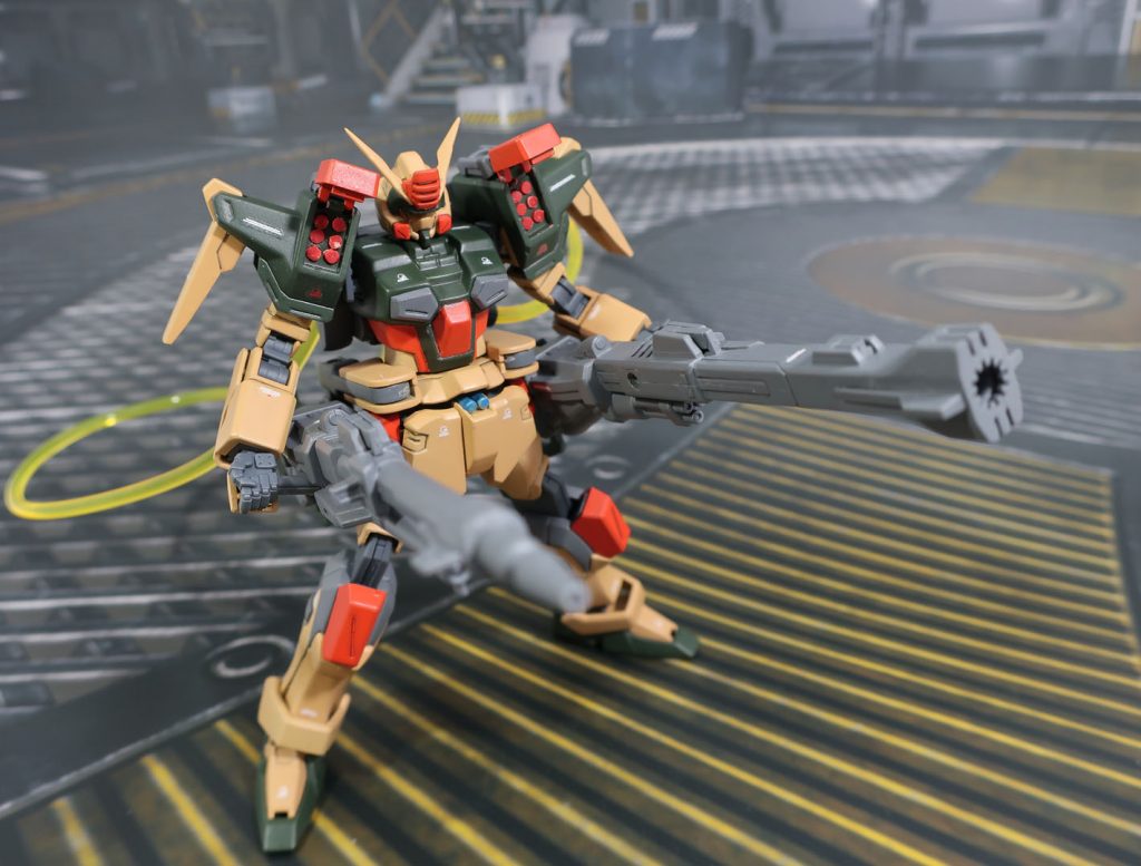 腰と背部のランチャーは接続できます