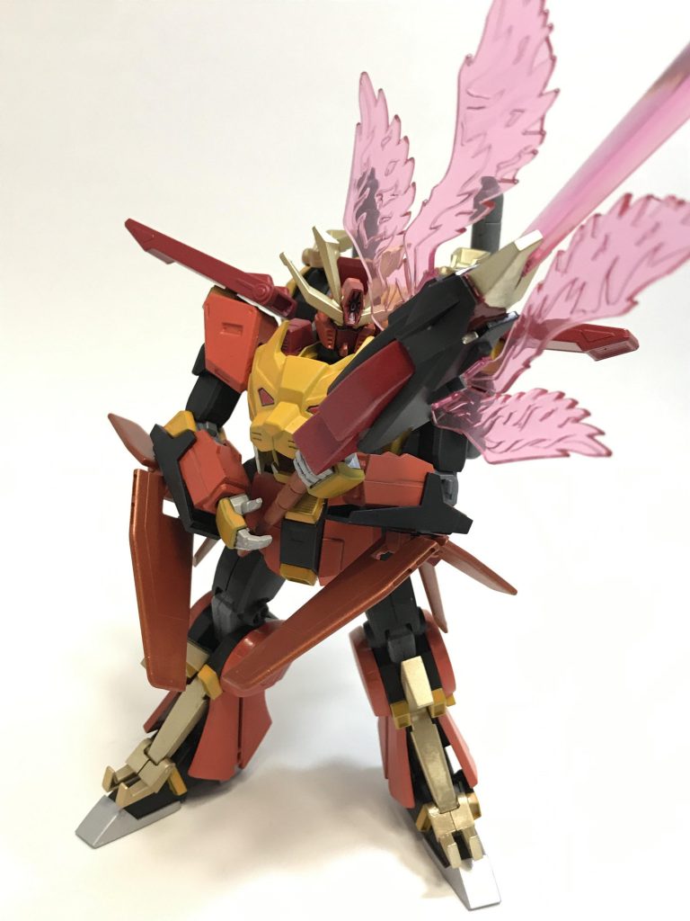 超咆剣ハイパーミノフスキー。
本当はパケ絵っぽくサンライズ立ちさせたかったんですが、剣が大きすぎてバランスが難しいですね。

プレイバリューはけっこうあるのに、パーツ干渉で、思ったほど可動域が少ないのが惜しい！