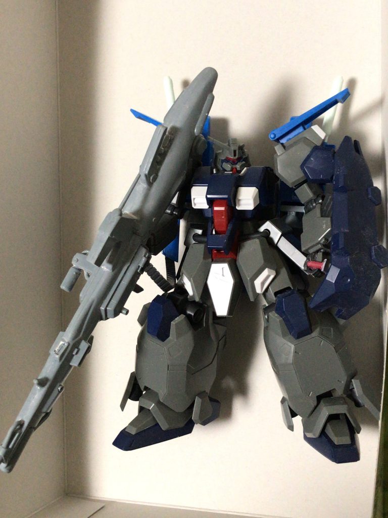 塗装前です。旧キットとはいえハイパー・メガ・キャノンはやっぱり素晴らしい大きさと造形でした。