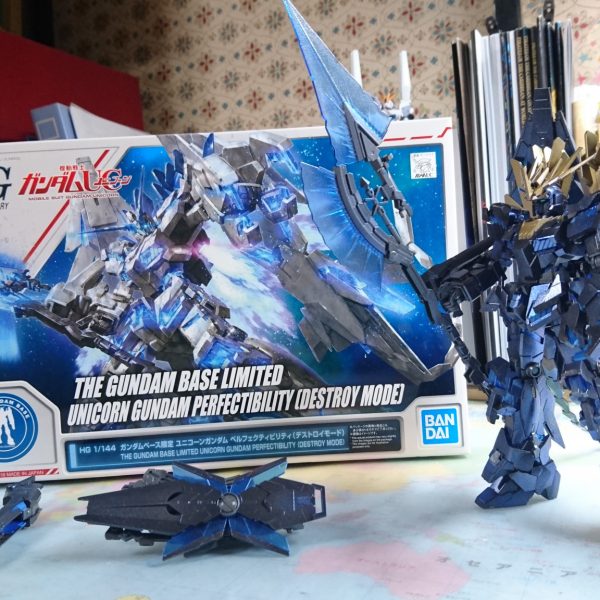 RG バンシィ・ペルフェクティビリティ 全塗装完成品 - プラモデル