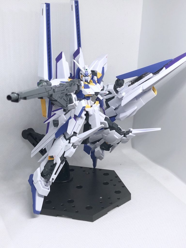 パッケージアート風ショット。シールドの重みとの闘いでした。