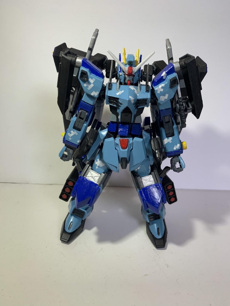 カラーリングはいわゆる洋上迷彩。コンセプトがミリタリー風ハイペリオンということでハイペリオンの武器がユーラシアの東側で作られたのでロシアイメージで戦術機のチェルミナートルのカラーリングが元ネタになっています。