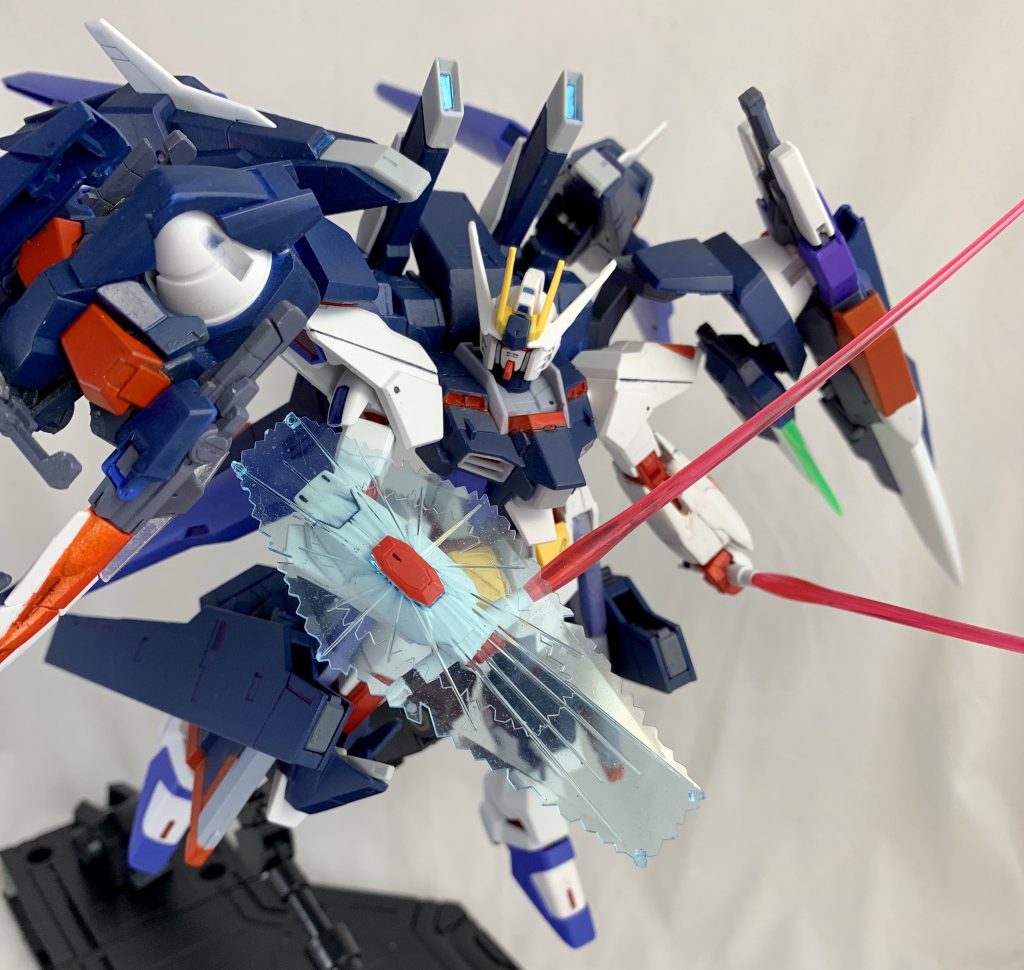 元機体がアメイジングストライクフリーダム、という事でビームサーベル、ビームシールドは外せなかった。
実体剣で対応できない相手に用いる。