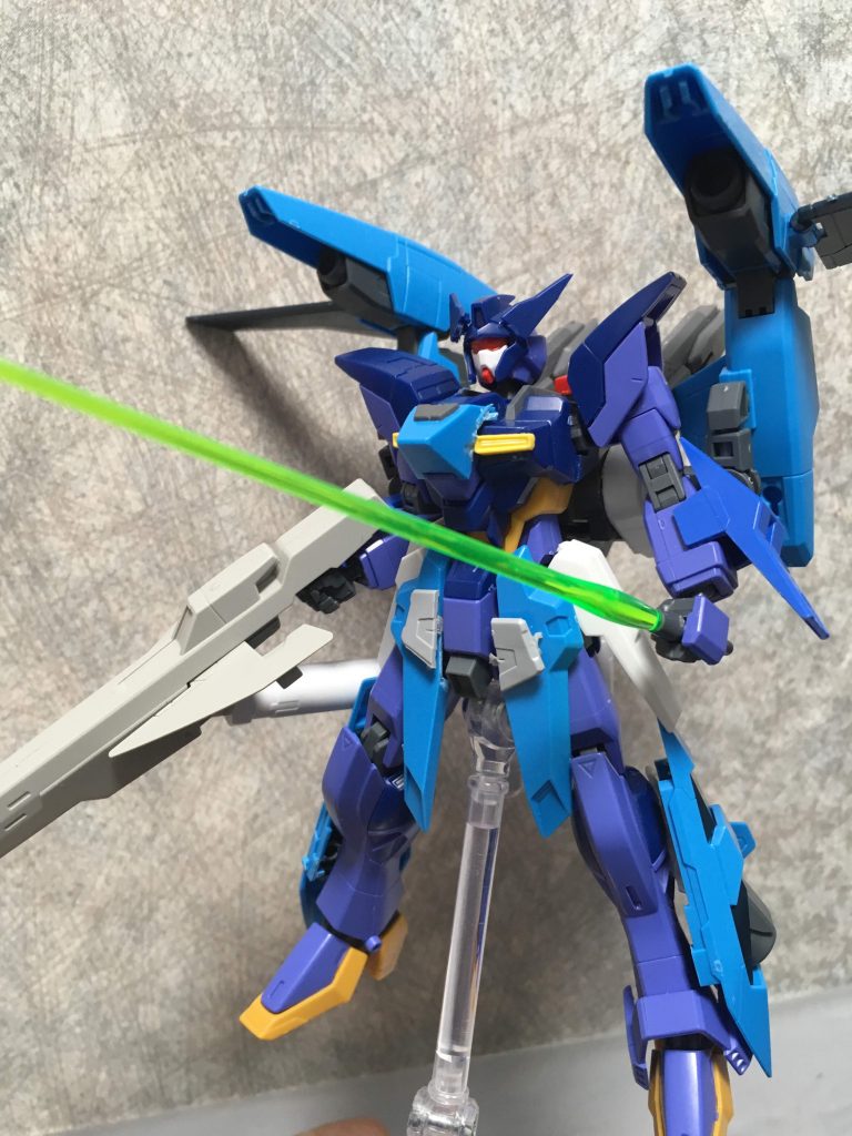 ミキシングはじめたのが一月。この時にパーツの配置はほぼ決まっていました。フェイスはエクシアのものを使用。