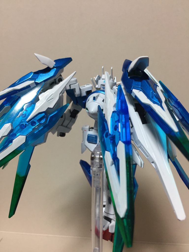 後ろから
バインダーのクリアパーツを一部緑色で変化をつけました!