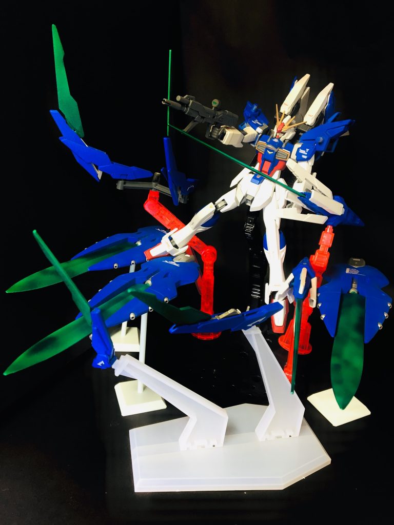 いわゆる必殺技...
フルセイバーファンネル!!
台座が足りません...