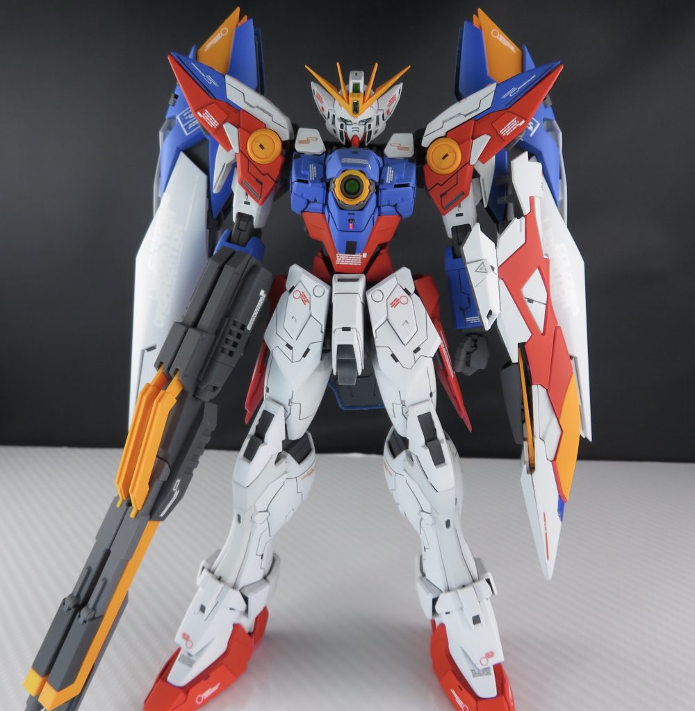 胸部のフレーム部分で3ミリ延長。
赤のパーツは2ミリ延長して、フレームを露出しております。
ゼロシステムはそのままではダサいと感じたので敢えてレンズパーツを取り付けておりません…