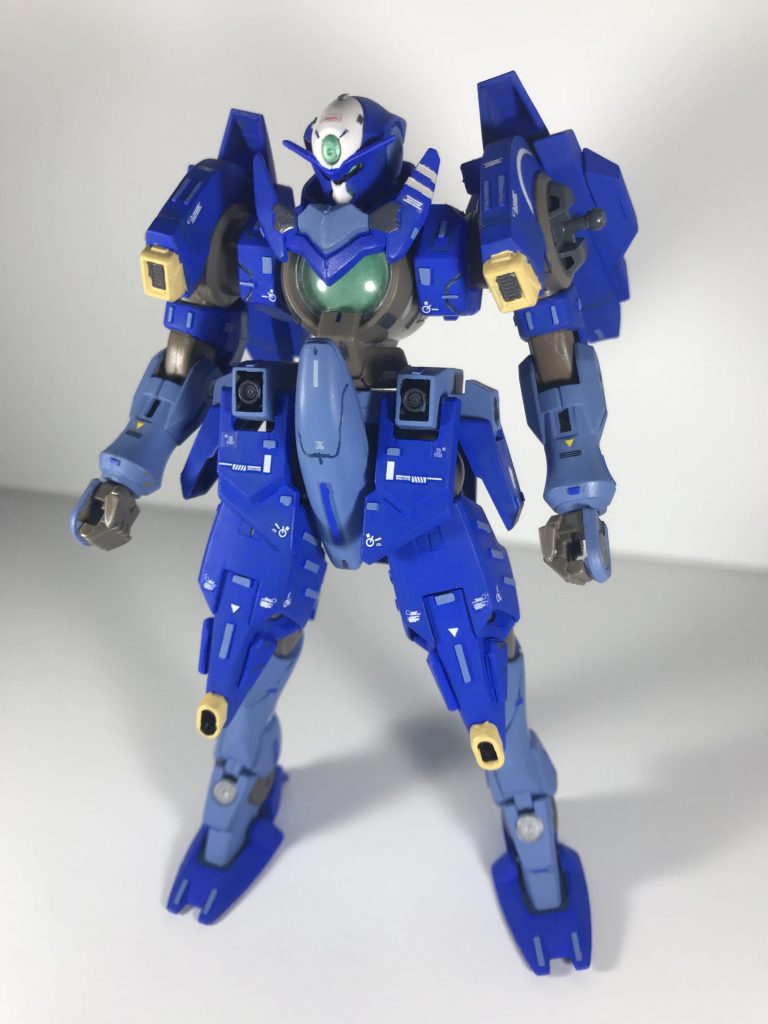 非武装状態。
基本的に全体をプラ板、ジャンクパーツ、デカール等でディテールアップし、一部スジ彫りを加えています。