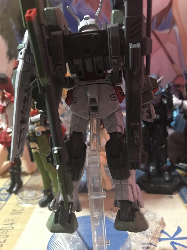 後ろ姿になります。