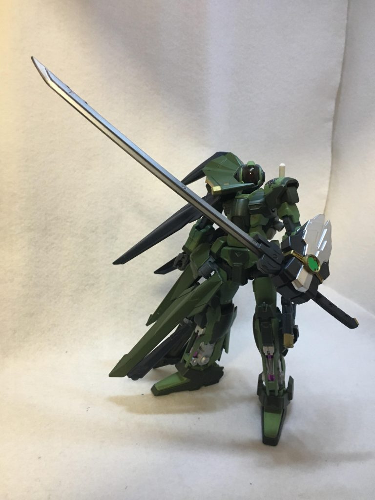 右半身をビームコーティングされた-無銘-と左腕部に取り付けた籠手で防御力を向上。ナイトロシステムの搭載により反応速度の上昇を図っている。1対1を想定した決戦装備。
大刀-X1-
ハンドガンx2
ビームサーベルx1