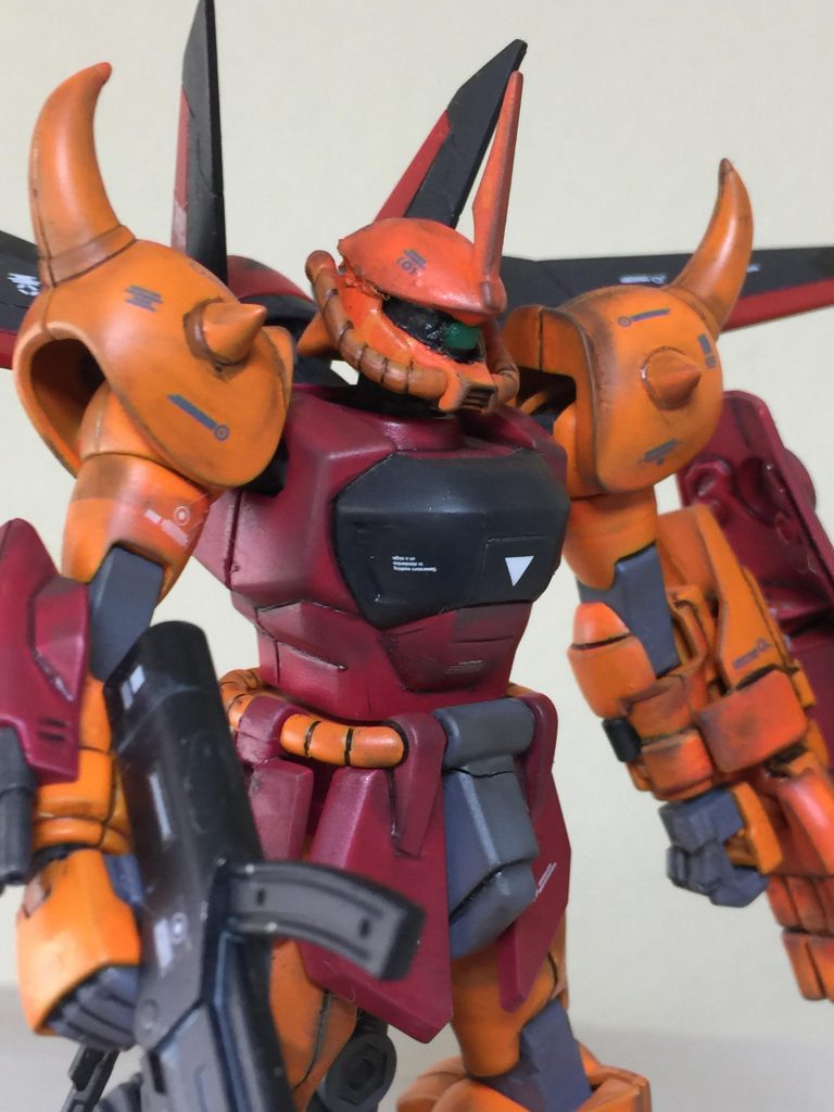 グフ・イグナイテッド右斜め
アピールショット!
今回は 数年前に ガンプラキャンペーンで
もらった デカールを貼りました。
また 水転写デカールも 新しく買った
メーカーの物を 使用しました。