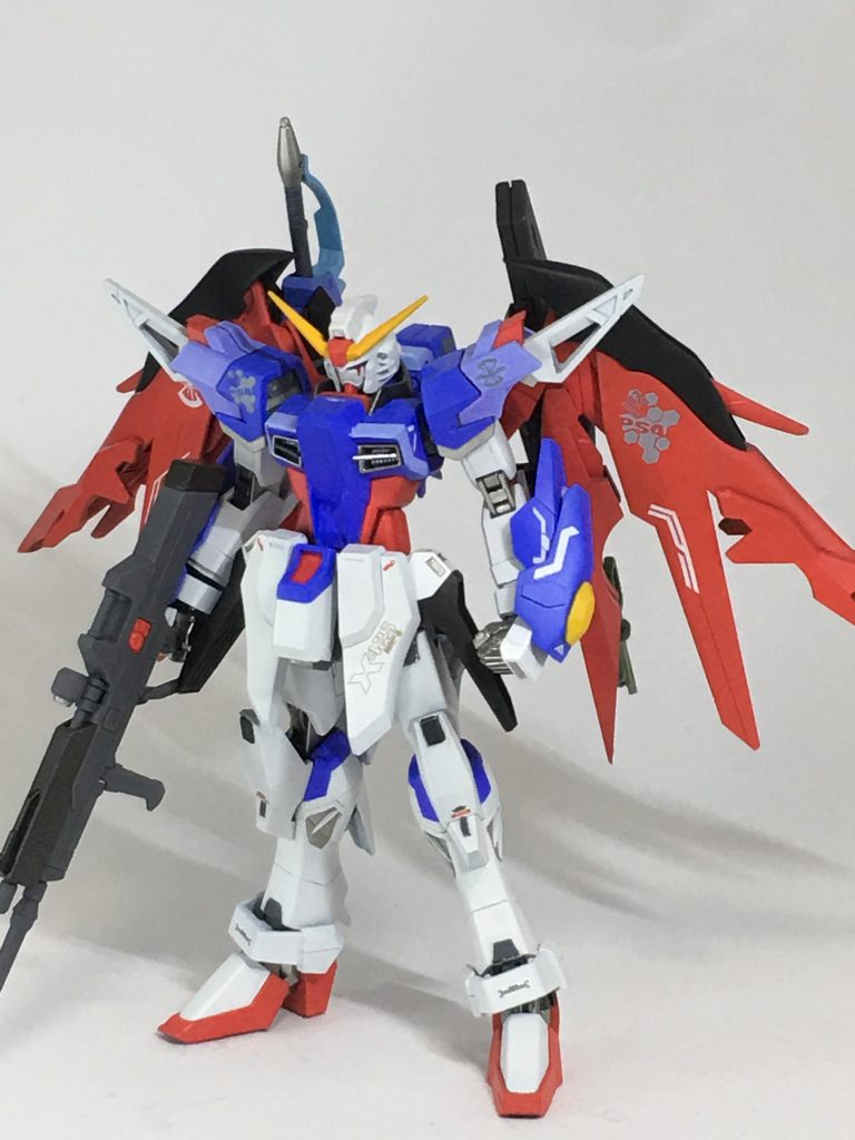 フロント
バランスが崩れないよう腕、脚の延長等を行なっています。ウィングにはシナンジュのパーツでより大きくアレンジ。