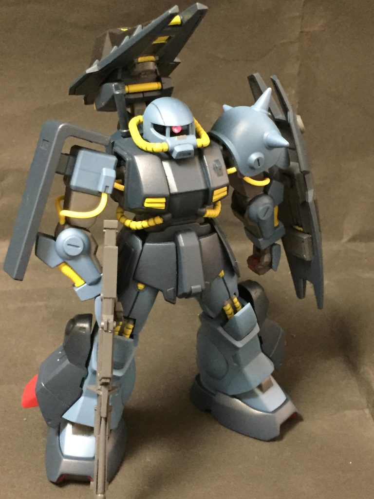 そしてフル装備状態。大型のシールドブースターと長物のライフルを持つと一気にベテラン感が増しますなぁ!カッコイイ!!