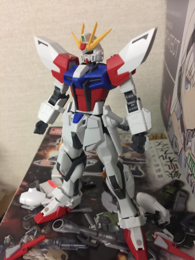 追加装甲はネオジムで装備しているので素体ビルドストライクになることもできます。
デュエルガンダムのように爆煙から飛び出してきたらきっとカッコいいでしょうね…!
最後まで見てくださりありがとうございました!