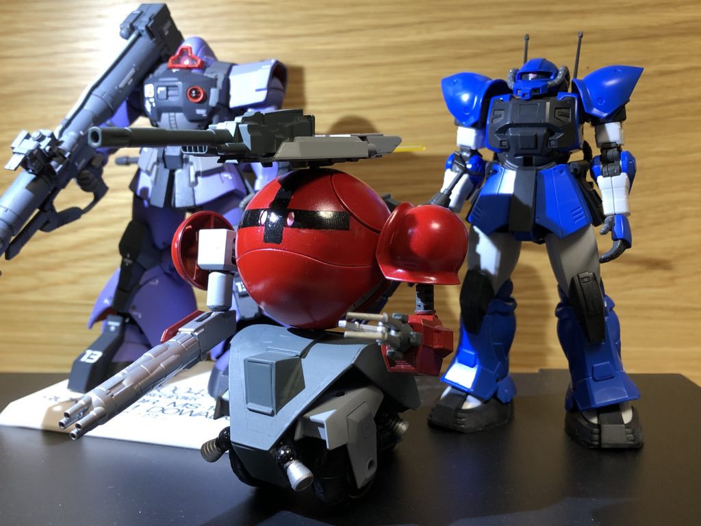 ほら、薄目で見てみて下さい...
他のペズン計画の機体と並んでも違和感は無いと思います。笑