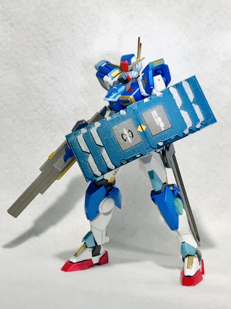 *BCシールド×2*
A.B.C.ガンダムの基本武装。BCの性能を効果的に発揮する為に、装甲板が積層されている。