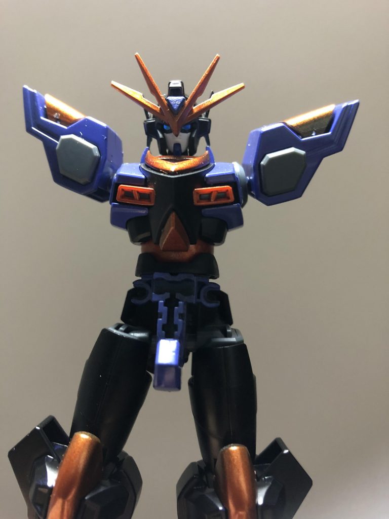 最初は肩を青紫にしていましたが、黒の方がしっくり来たので変更しました。