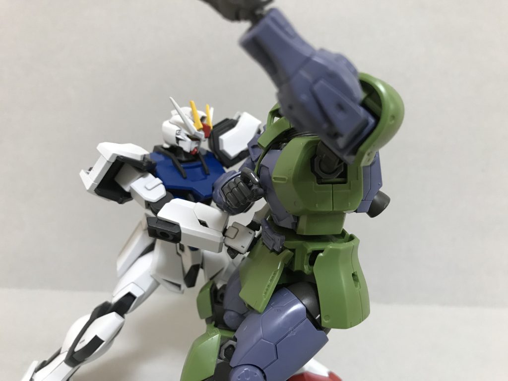 ｢ぐぇぇぇー！｣
ジン持ってないので旧ザクで代用
え？劇中でこんなシーン無い？おかしいなぁ