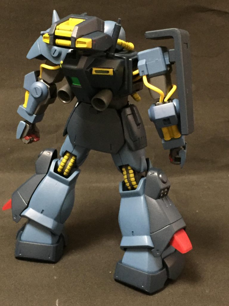 素体は正しく普通のMS.ビームサーベルが見えるハイザックもこれまたイケイケですなぁ…( ˙꒳˙ )