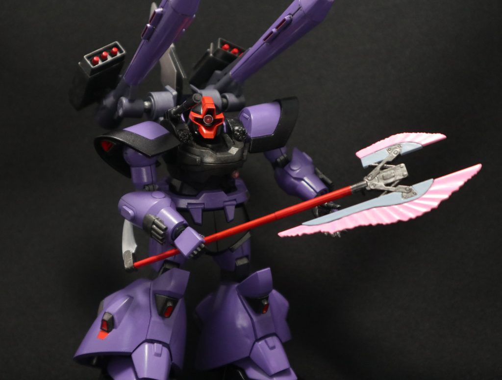 アックスを構えて