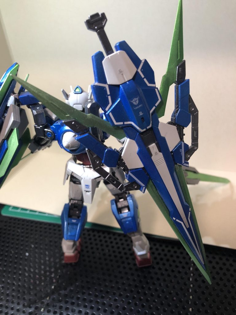 ダブルオークアンタ フルセイバー–3枚目/制作者：@galaxyeys1