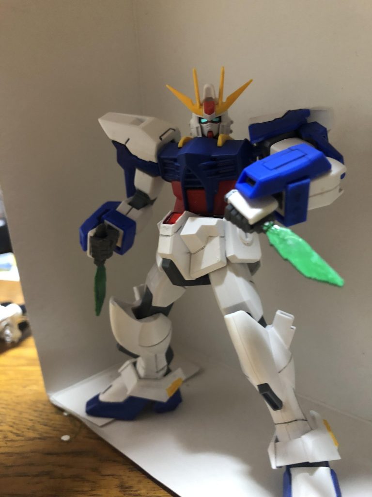 ビームナイフ展開状態
こちらの装備もそのまま使えます。