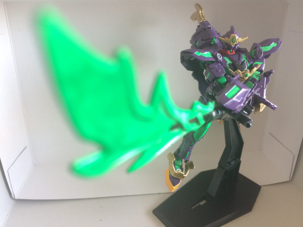 ビーム斬馬刀を構えたリアル体型