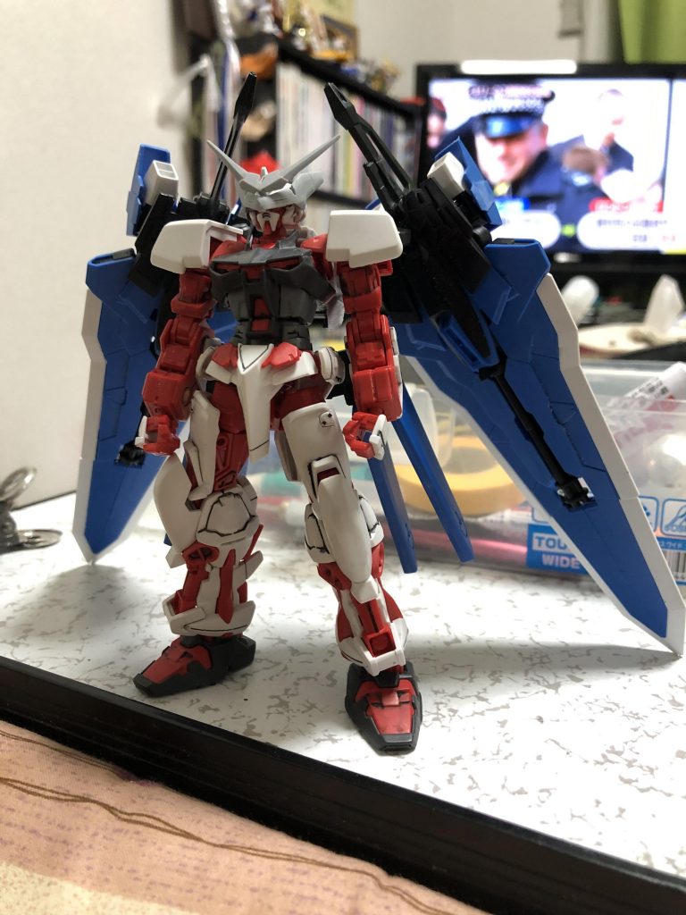 使ったパーツがわかりやすい画像です。
頭のグレーがプラ板です。