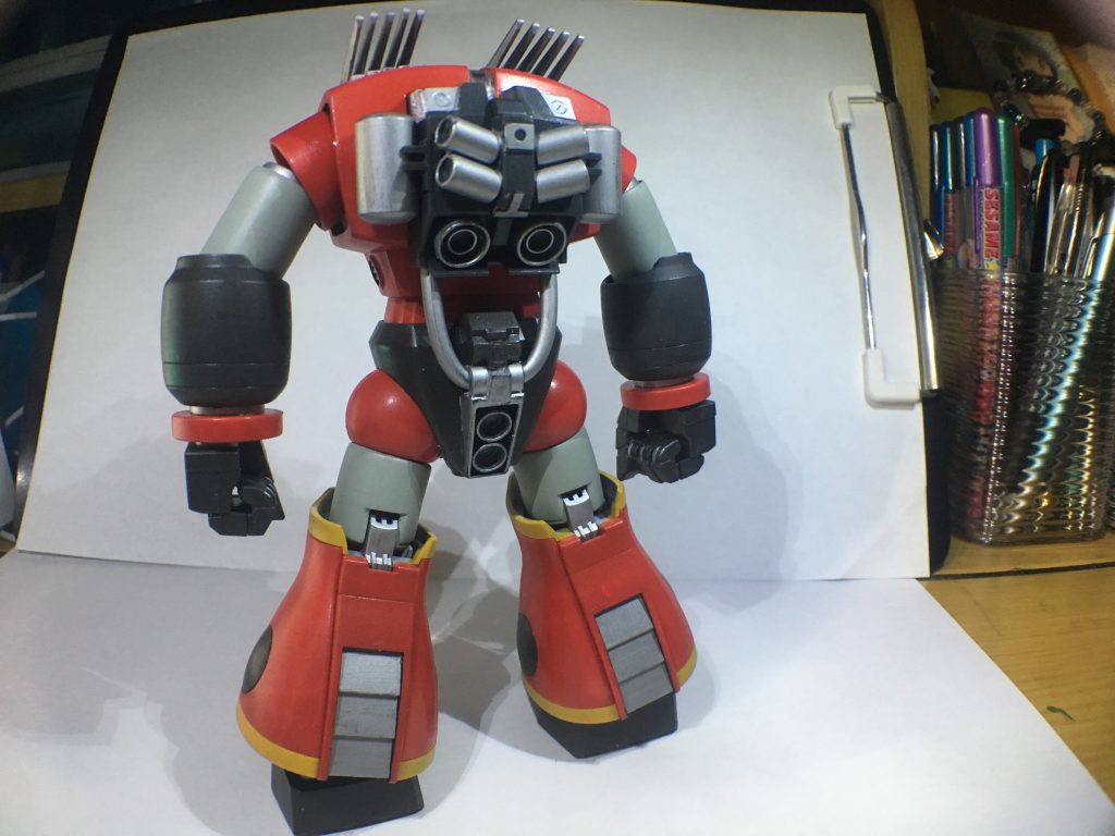 背面は動力パイプを軟質パーツに変更した以外変わりありません。