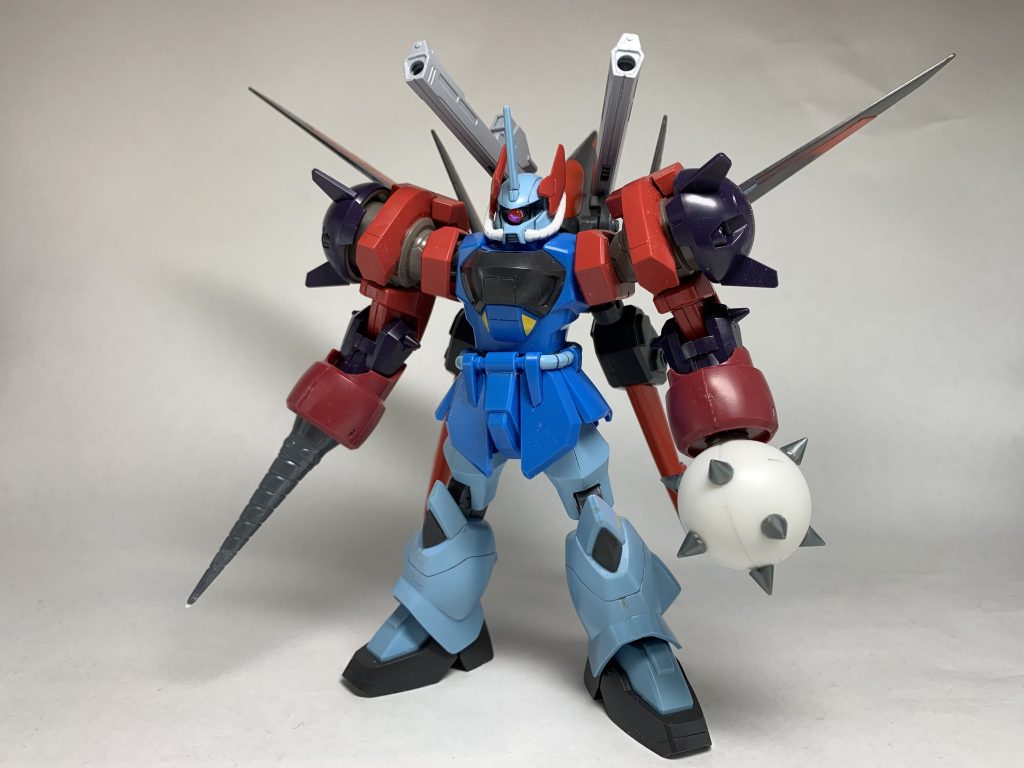 特徴的な両腕部はオーガ刃-Xのものをほぼそのまま取り付けています。
ちなみに、破砕球に使用しているパーツはビルダーズパーツと100均の計量カップを2つくっつけた物です。