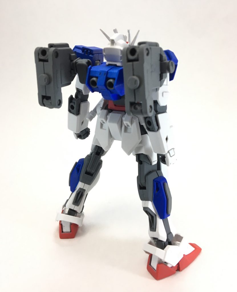 シーカー=探求者、という名前は(ダブルオー)ダイバーのオマージュであると共に、この機体のコンセプトでもあります。拡張性の高いバックパックに装備を換装して戦う事により様々な戦術を模索できます。