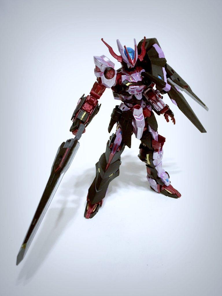 バインダーブレイドはカタールのように使うとともに、ライフルとしても併用する。