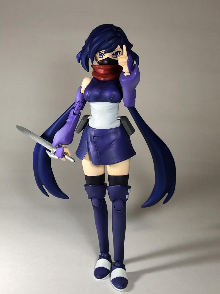 髪の毛を設定寄りに延長と片方の手首を印の形に変えてみました。