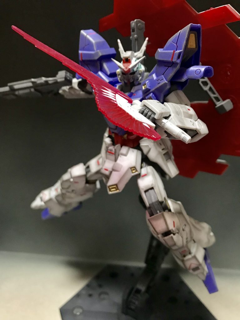 サーベルがカッコいい
このジオン感にガンダムヘッドがたまらない…