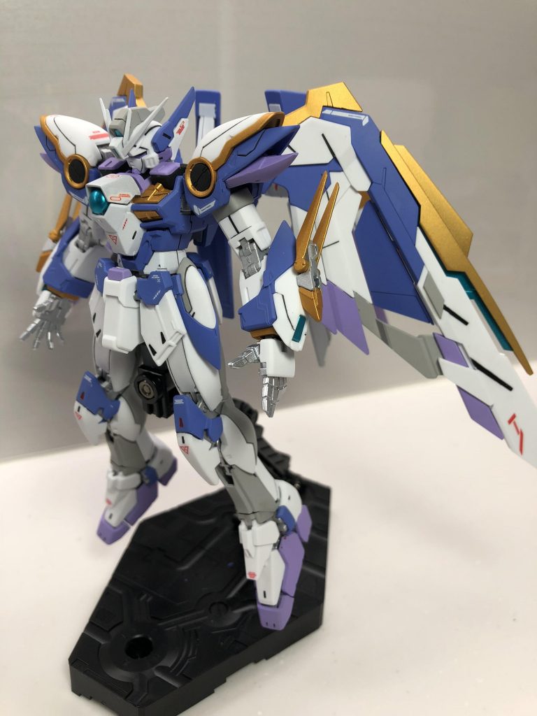 塗装レシピです。
塗料は全てガイアカラーです。

外装1     ミリオンブルー
外装2     ラベンダー
外装3     アルティメットホワイト
外装4     スターブライトゴールド
外装5     蛍光ブルーグリーン（キャンディ塗装）
外装6     ニュートラルグレーII

フレーム スターブライトシルバー

その他    ニュートラルグレーⅣ
               ジャーマングレー