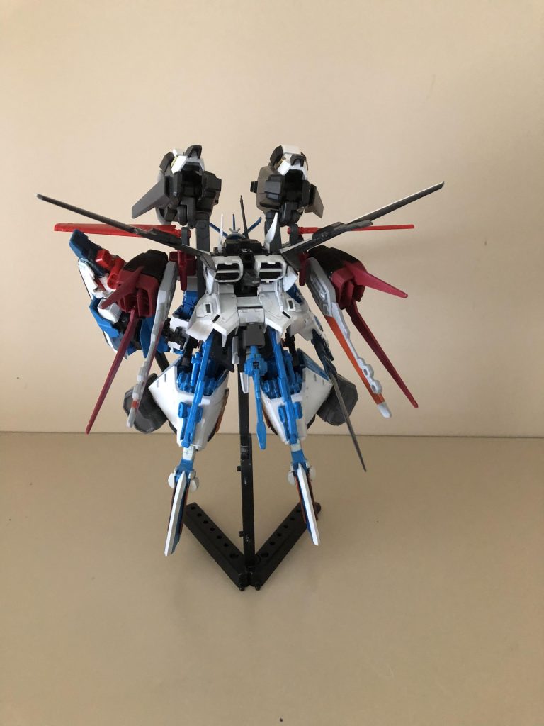合体後
後ろがめちゃくちゃ重くなりました。
キャノン砲がアンテナに干渉してアンテナ折れないかいつも心配になります。