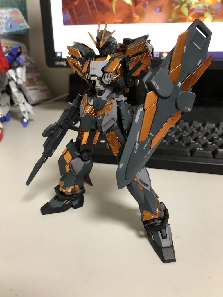 他キットに付属していたデカールを使用し情報量を増やしました