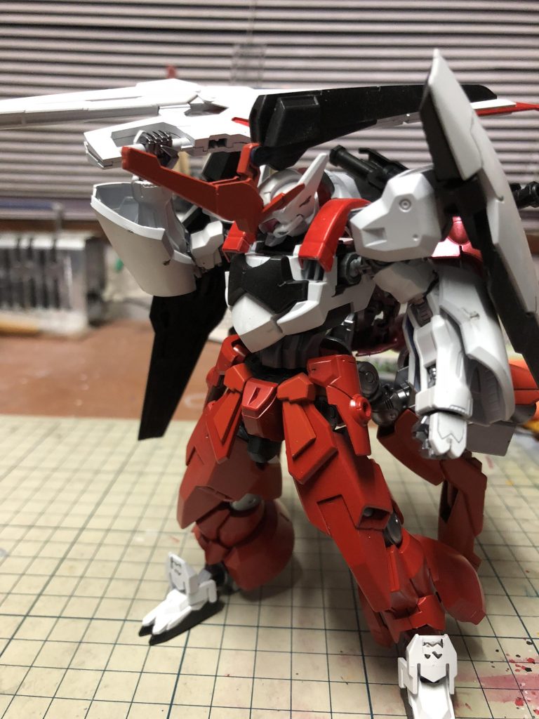 今回は「和風モチーフなパーツをなるべく使わずに和風な機体を作る」ことをメインテーマに作成しました。