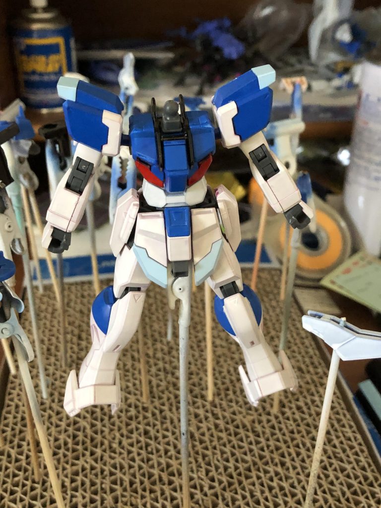 作業中その1
久しぶりの全面塗装故にテンション上がって撮っちゃいました。自分のイメージ通りに機体が変わってくっていいですよねーホント...