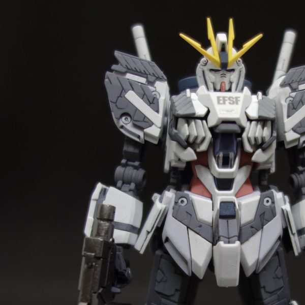 ナラティブガンダム駐機状態