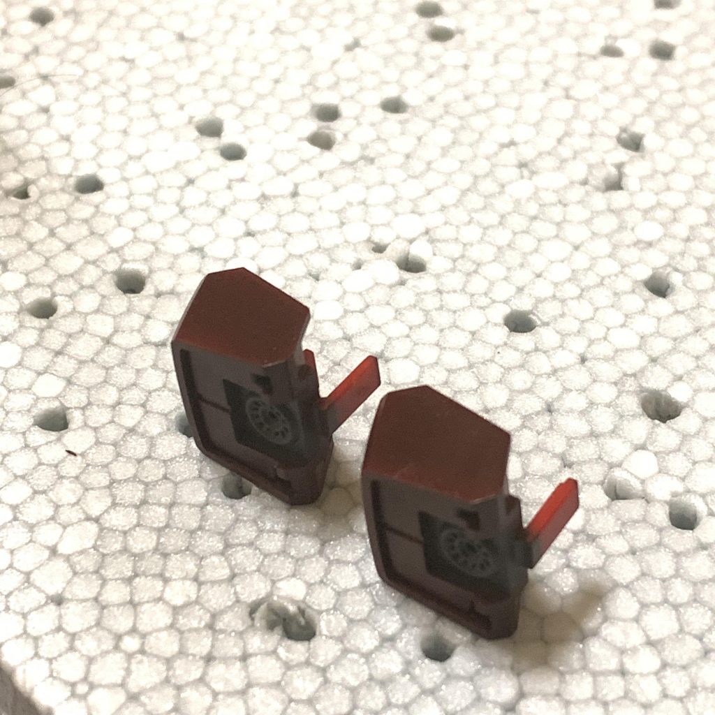 黒から赤を三段階グラデーションでやってみたのですがなかなか写真じゃ伝わらないですね、、、もう少し修行します。゚(゚´ω`゚)゚。