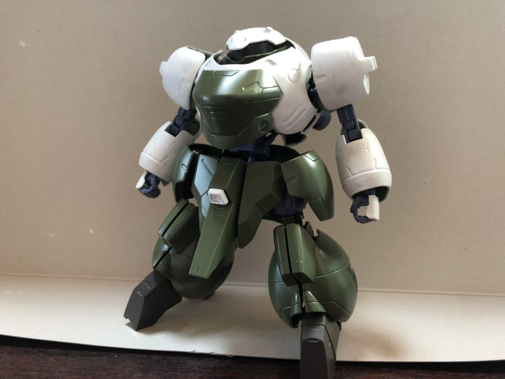 塗装途中その1。塗装は全て筆塗りで行いました。