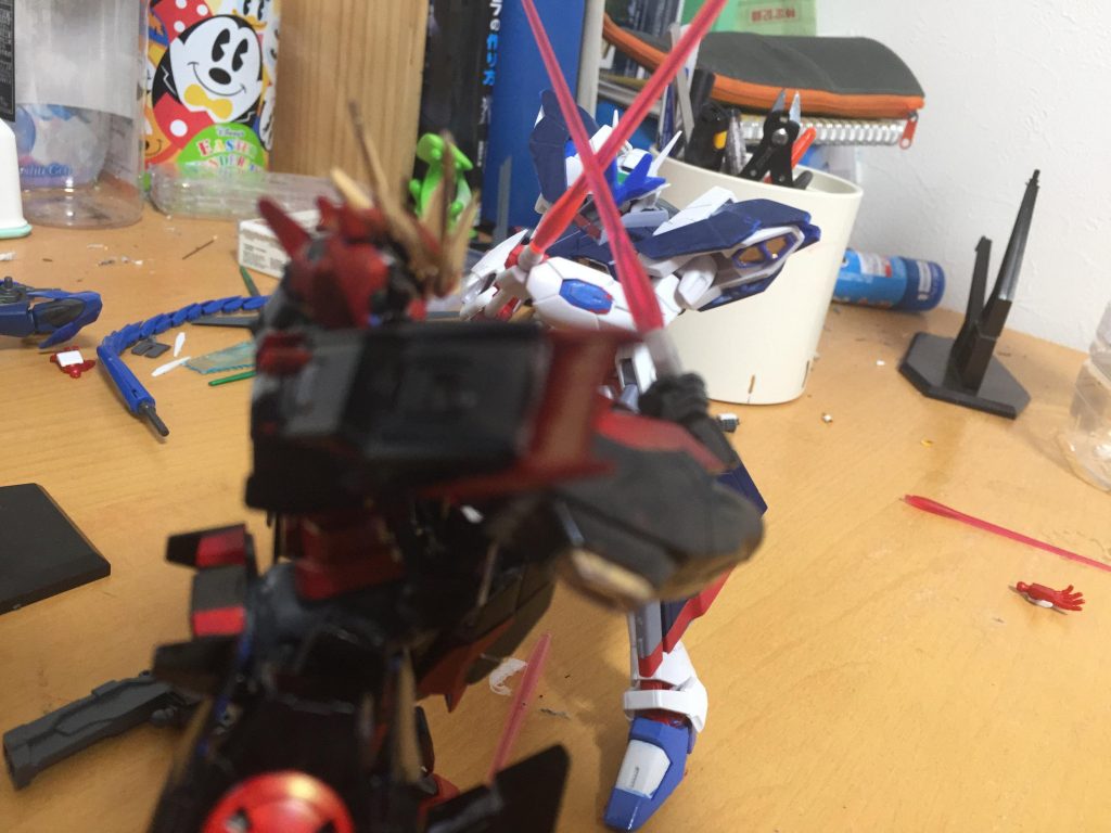 数々のガンプラバトルでまだ戦ったことのないエリクシルガンダムを標的に何度もアルバガンダムはエリクシルに挑んだ