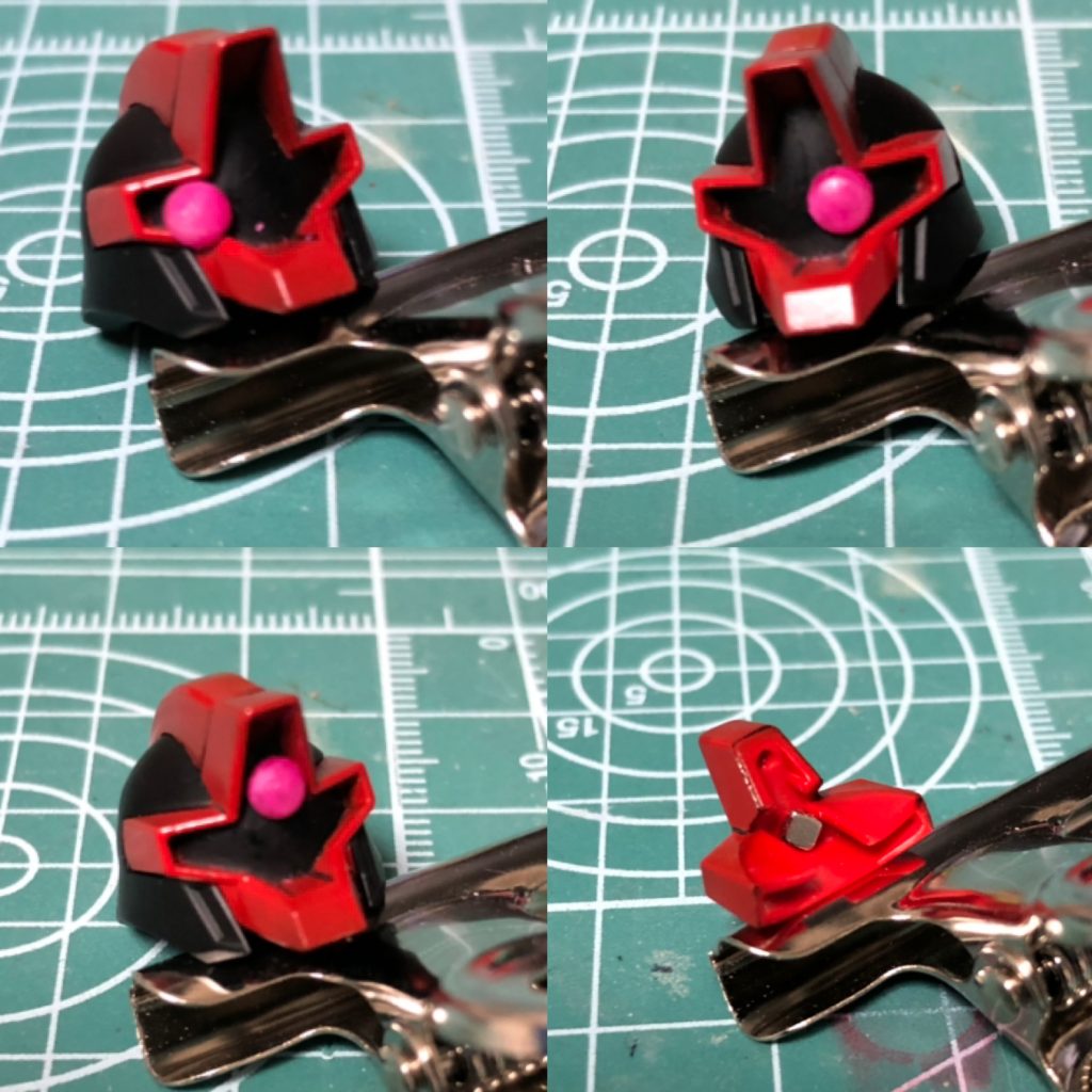 モノアイ可動します。無改造。
右下をご覧下さい。
フェイスパーツ裏の空洞に磁石をポイ。Hアイズの裏にマグネットセッターを貼っただけです。
左上のように若干ハミ出す、ゾンビ可動を実現‼︎