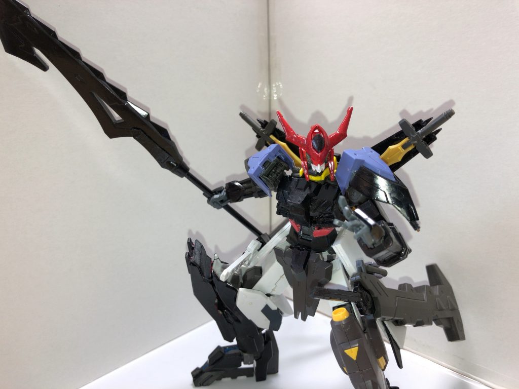 専用槍｢ハデス｣
刃が独特な形状をしているため、突き刺した後にエグることが出来ます。