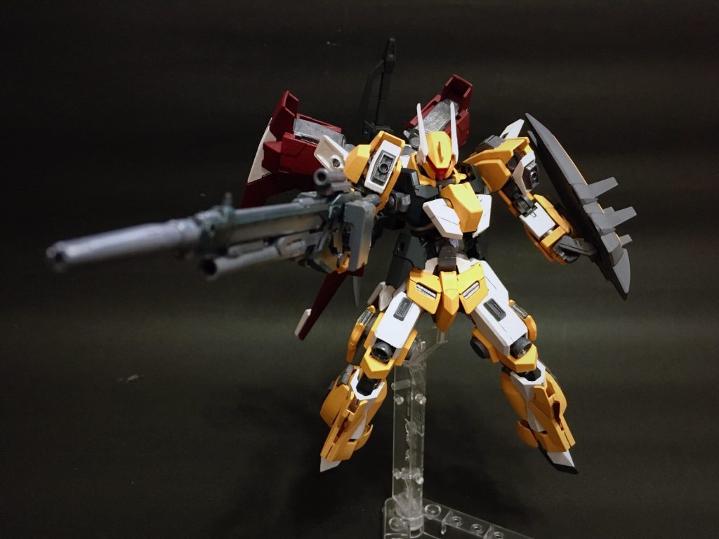 イェーガー(猟兵)の名の通り、高速機動でも正確な射撃で対象を撃ち抜く。主兵装は専用のロングライフル。ライフル下は部にはナパーム弾頭のグレネードランチャーを装備。