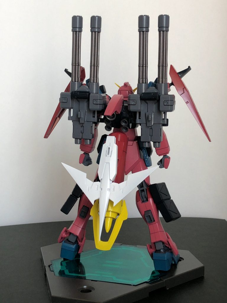 まずは手ぶらの状態〜

 ヘビーアームズの性能を足したインパルスにしようというコンセプトのもと作りました。
また、武装にジャベリンを搭載しているのでデスサイズっぽい感じにもしてみました。

ヘビーアームズのミサイルは付けたかったのでランシエの肩とかにくっつけました。
それに伴い肩のミサイルのハッチはネオジム磁石で開閉できるようにしました。